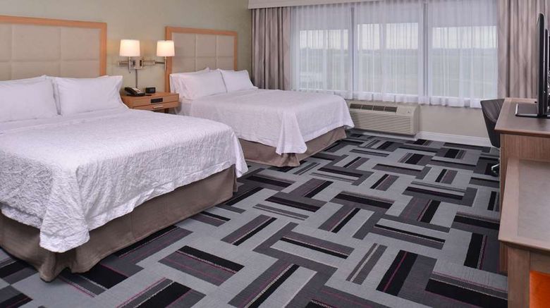 <b>Hampton Inn & Suites Ames Room</b>. Images powered by <a href="https://iceportal.shijigroup.com/" title="IcePortal" target="_blank">IcePortal</a>.