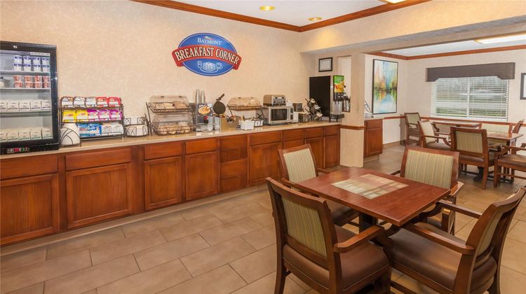 Baymont Inn & Suites Galesburg Other