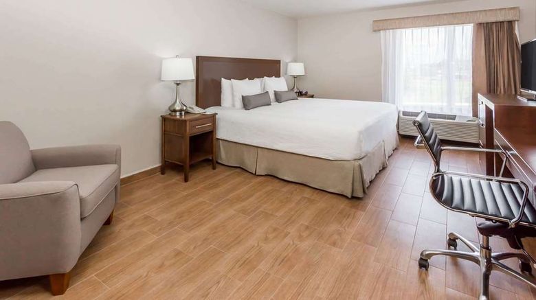 <b>Baymont Inn & Suites Lazaro Cardenas Room</b>. Images powered by <a href="https://iceportal.shijigroup.com/" title="IcePortal" target="_blank">IcePortal</a>.