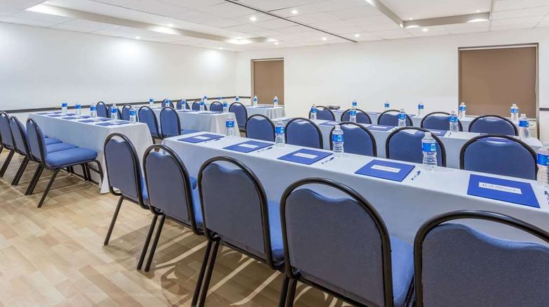<b>Baymont Inn & Suites Lazaro Cardenas Meeting</b>. Images powered by <a href="https://iceportal.shijigroup.com/" title="IcePortal" target="_blank">IcePortal</a>.