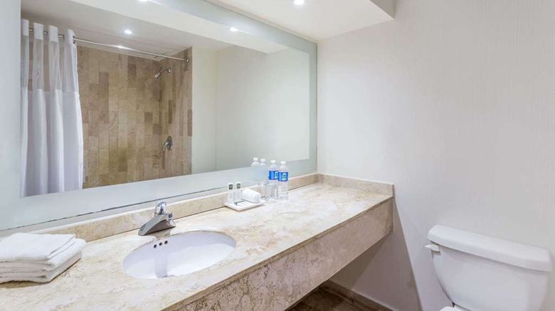 <b>Baymont Inn & Suites Lazaro Cardenas Room</b>. Images powered by <a href="https://iceportal.shijigroup.com/" title="IcePortal" target="_blank">IcePortal</a>.