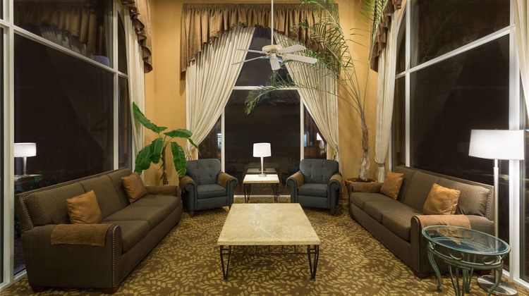 Days Inn Bullhead City Lobby