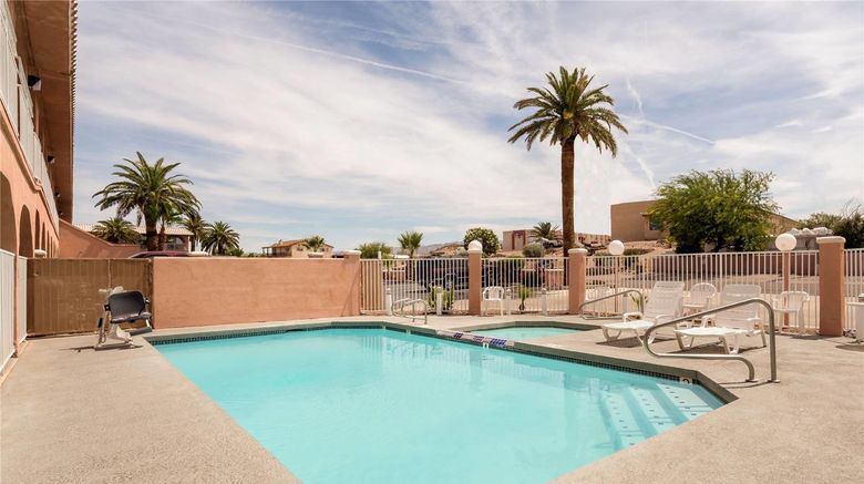 <b>Days Inn Bullhead City Pool</b>. Images powered by <a href="https://iceportal.shijigroup.com/" title="IcePortal" target="_blank">IcePortal</a>.