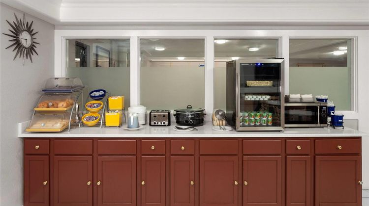 Days Inn & Suites Arlington Heights Other
