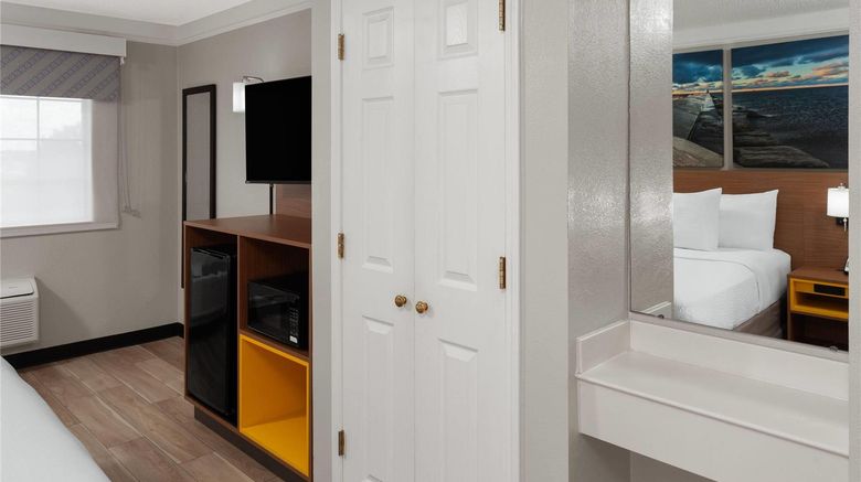 <b>Days Inn & Suites Arlington Heights Other</b>. Images powered by <a href="https://iceportal.shijigroup.com/" title="IcePortal" target="_blank">IcePortal</a>.