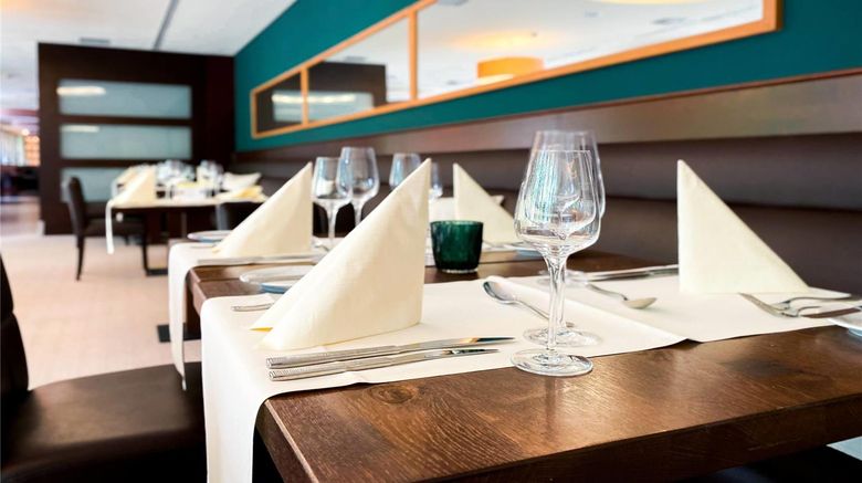 <b>Dolce Bad Nauheim Restaurant</b>. Images powered by <a href="https://iceportal.shijigroup.com/" title="IcePortal" target="_blank">IcePortal</a>.