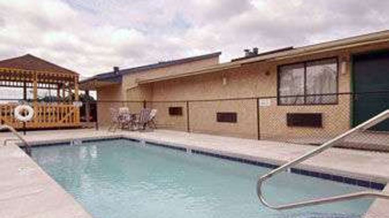 <b>Knights Inn Greenville Pool</b>. Images powered by <a href="https://iceportal.shijigroup.com/" title="IcePortal" target="_blank">IcePortal</a>.