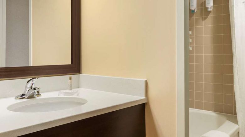 <b>Travelodge Sydney, Nova Scotia Room</b>. Images powered by <a href="https://iceportal.shijigroup.com/" title="IcePortal" target="_blank">IcePortal</a>.