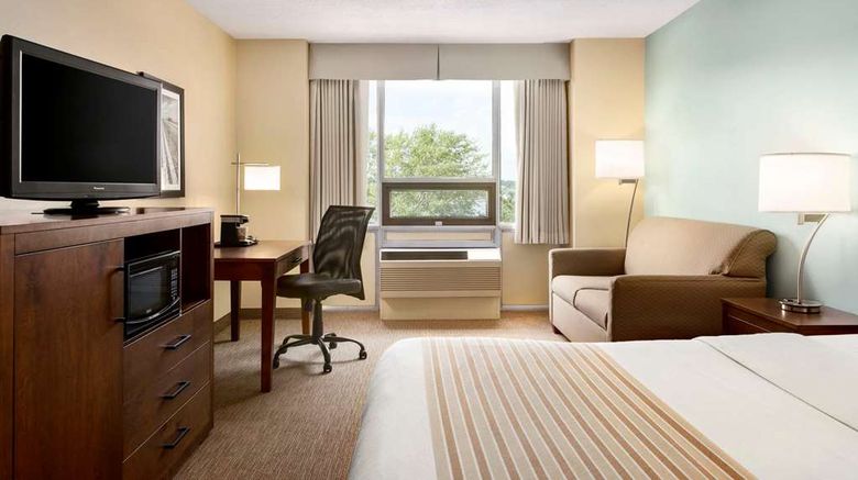 <b>Travelodge Sydney, Nova Scotia Room</b>. Images powered by <a href="https://iceportal.shijigroup.com/" title="IcePortal" target="_blank">IcePortal</a>.