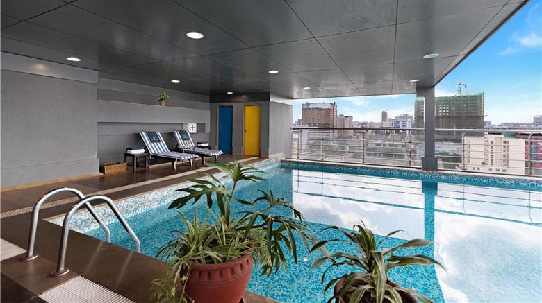 <b>Golden Tulip Westlands Nairobi Pool</b>. Images powered by <a href="https://iceportal.shijigroup.com/" title="IcePortal" target="_blank">IcePortal</a>.