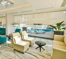 Golden Tulip Essential Tangerang Lobby