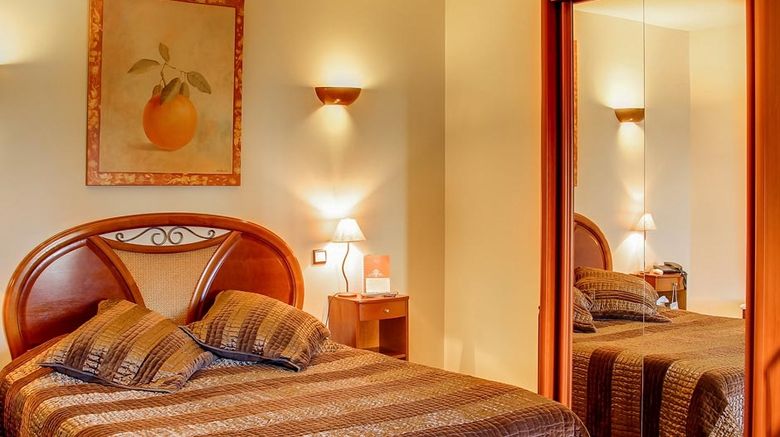 <b>Auberge Du Cheval Blanc Room</b>. Images powered by <a href="https://iceportal.shijigroup.com/" title="IcePortal" target="_blank">IcePortal</a>.