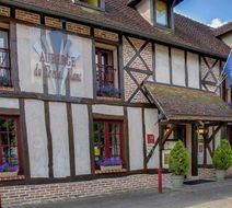 Auberge Du Cheval Blanc Exterior