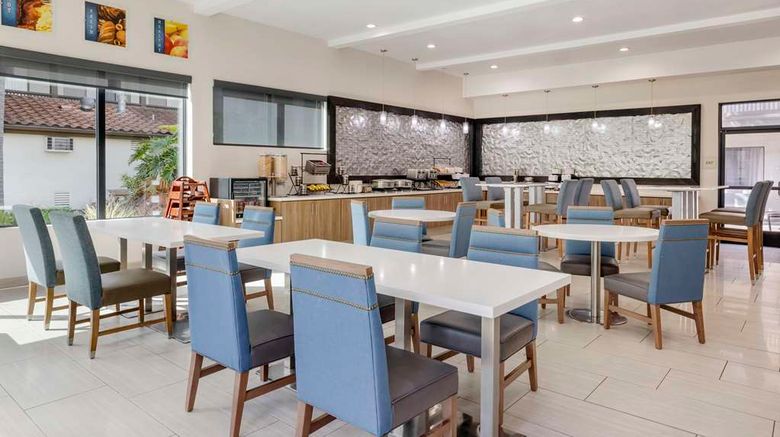 <b>Best Western Carlsbad by the Sea Restaurant</b>. Images powered by <a href="https://iceportal.shijigroup.com/" title="IcePortal" target="_blank">IcePortal</a>.