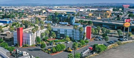 Best Western Plus Commerce Hotel Exterior