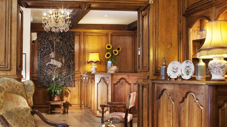 <b>Hotel Left Bank Saint-Germain Lobby</b>. Images powered by <a href="https://iceportal.shijigroup.com/" title="IcePortal" target="_blank">IcePortal</a>.