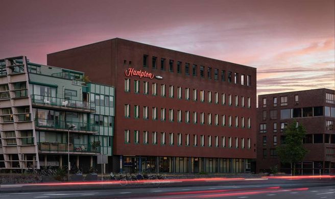 Hampton by Hilton Amsterdam Centre East Exterior