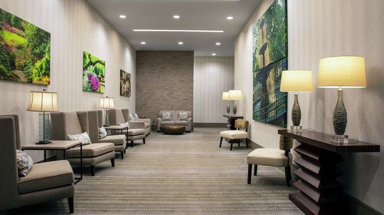 <b>Hilton Garden Inn Mobile Downtown Meeting</b>. Images powered by <a href="https://iceportal.shijigroup.com/" title="IcePortal" target="_blank">IcePortal</a>.