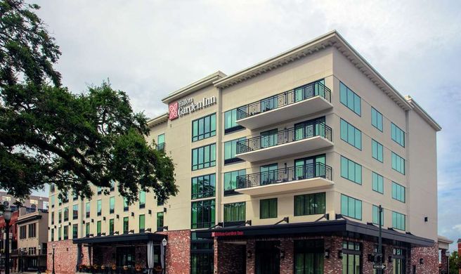 Hilton Garden Inn Mobile Downtown Exterior