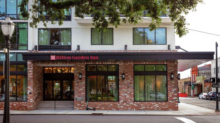 Hilton Garden Inn Mobile Downtown Exterior