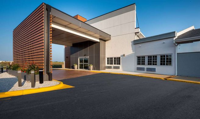 Wyndham Garden Ankeny Exterior