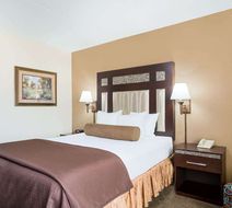 Ramada Plymouth Hotel & Conference Cntr Room