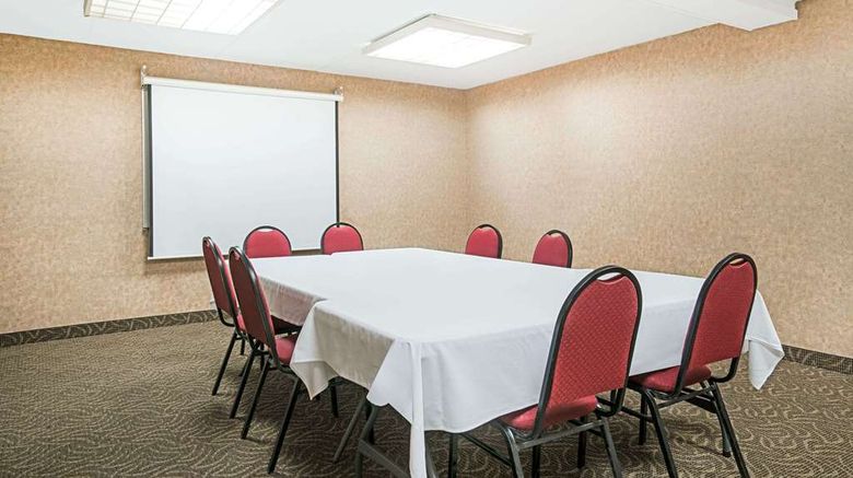 <b>Ramada Plymouth Hotel & Conference Cntr Meeting</b>. Images powered by <a href="https://iceportal.shijigroup.com/" title="IcePortal" target="_blank">IcePortal</a>.