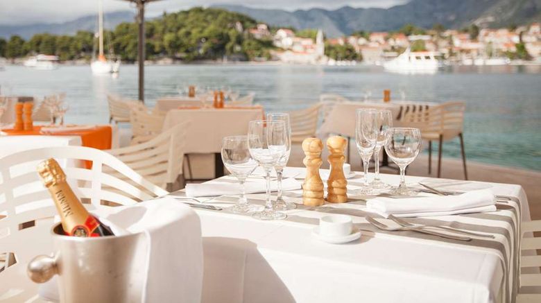 <b>Croatia Hotel Restaurant</b>. Images powered by <a href="https://iceportal.shijigroup.com/" title="IcePortal" target="_blank">IcePortal</a>.