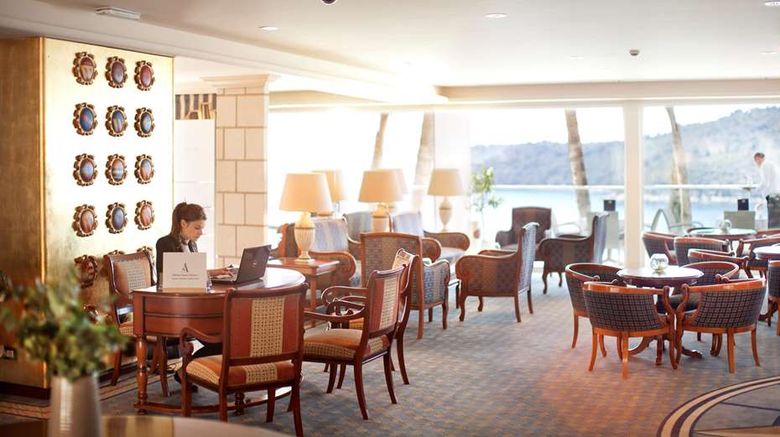 <b>Grand Villa Argentina Lobby</b>. Images powered by <a href="https://iceportal.shijigroup.com/" title="IcePortal" target="_blank">IcePortal</a>.