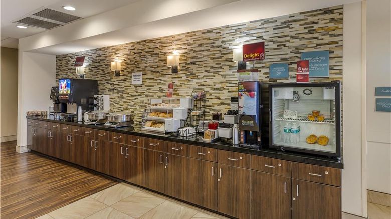 <b>Best Western Plus Hudson Hotel & Suites Restaurant</b>. Images powered by <a href="https://iceportal.shijigroup.com/" title="IcePortal" target="_blank">IcePortal</a>.