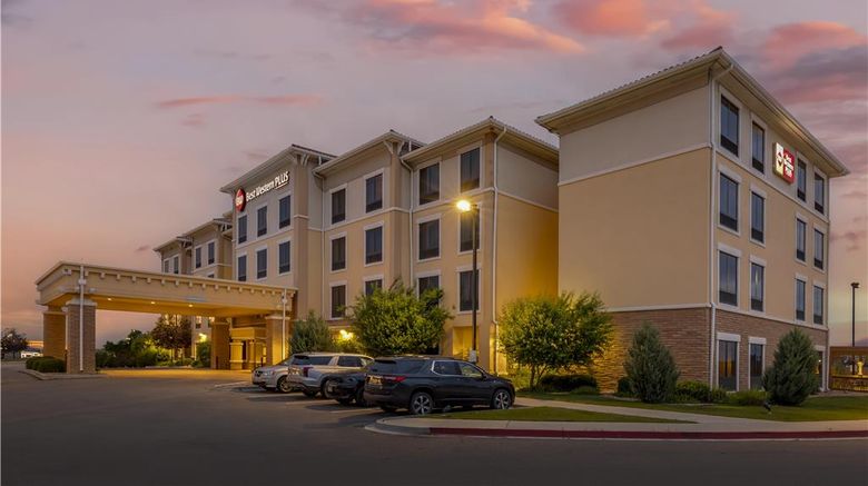 <b>Best Western Plus Hudson Hotel & Suites Exterior</b>. Images powered by <a href="https://iceportal.shijigroup.com/" title="IcePortal" target="_blank">IcePortal</a>.