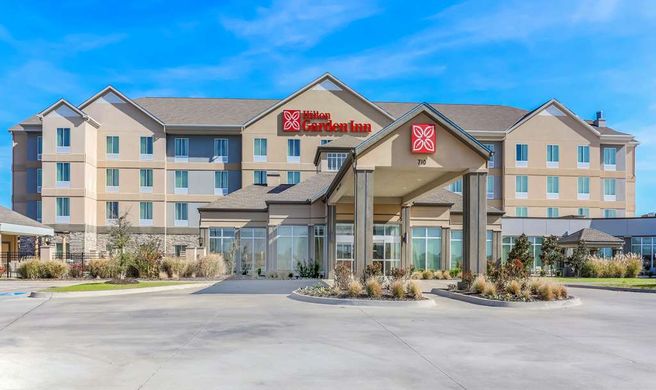 Hilton Garden Inn Ardmore Exterior