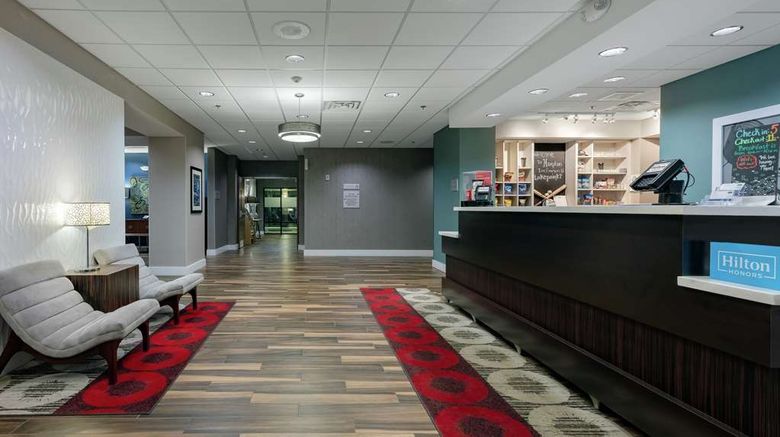 <b>Hampton Inn Emerson LakePoint Lobby</b>. Images powered by <a href="https://iceportal.shijigroup.com/" title="IcePortal" target="_blank">IcePortal</a>.