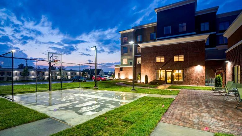 <b>Homewood Suites by Hilton Christiansburg Recreation</b>. Images powered by <a href="https://iceportal.shijigroup.com/" title="IcePortal" target="_blank">IcePortal</a>.