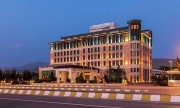 DoubleTree by Hilton Hotel Van