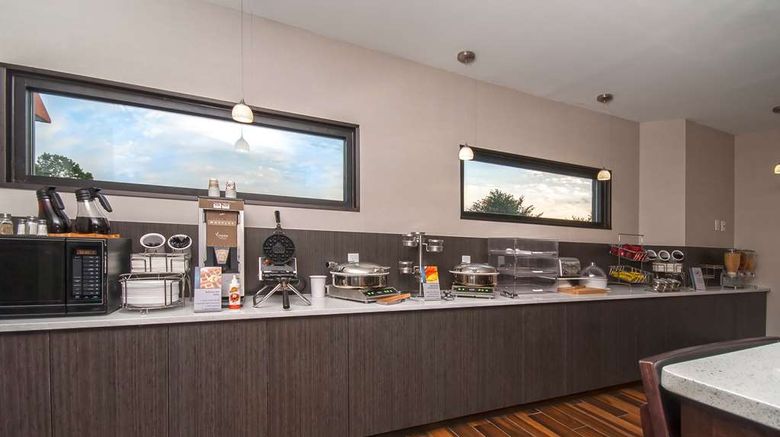 <b>Best Western Travelers Rest/Greenville Restaurant</b>. Images powered by <a href="https://iceportal.shijigroup.com/" title="IcePortal" target="_blank">IcePortal</a>.
