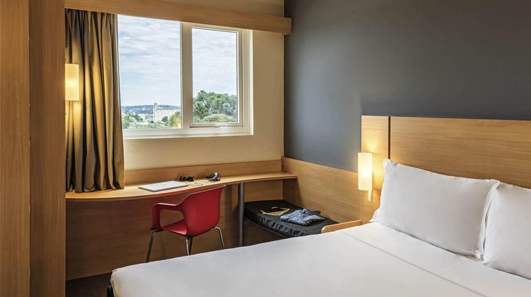Ibis Chapeco Room
