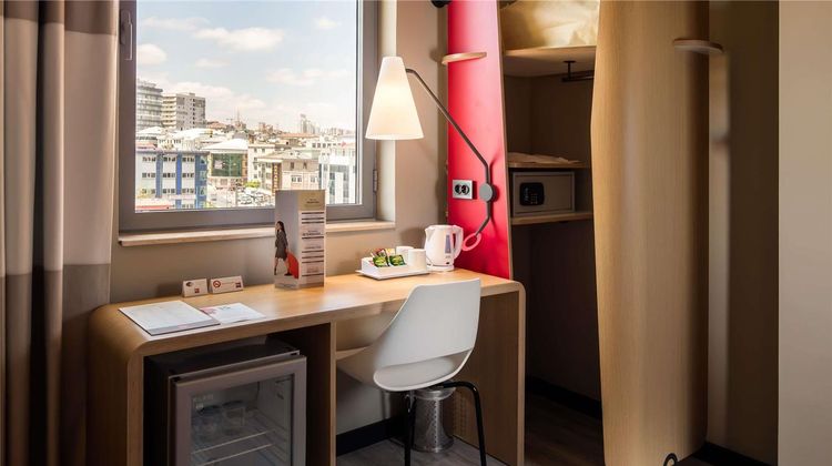 Ibis Istanbul West Room