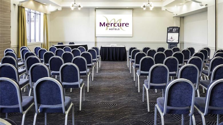<b>Mercure Dartford Brands Hatch Hotel Meeting</b>. Images powered by <a href="https://iceportal.shijigroup.com/" title="IcePortal" target="_blank">IcePortal</a>.