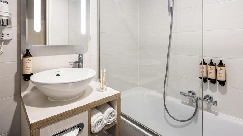 <b>Hotel Mercure Oostende Room</b>. Images powered by <a href="https://iceportal.shijigroup.com/" title="IcePortal" target="_blank">IcePortal</a>.