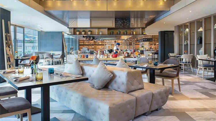 Novotel Bangkok Sukhumvit 20 Restaurant