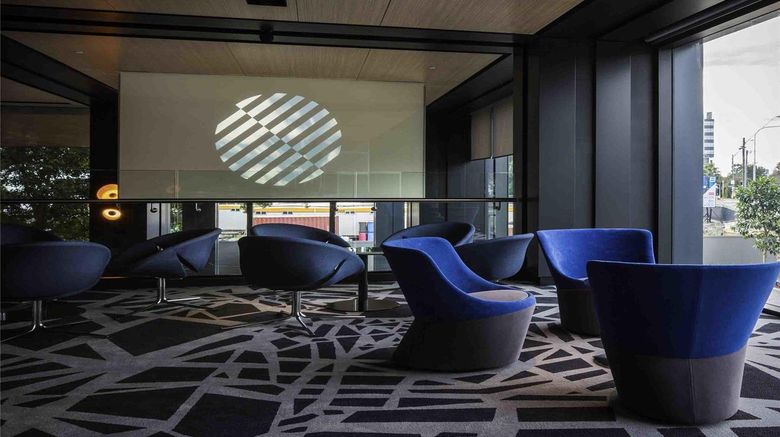 <b>Pullman Sydney Airport Hotel Meeting</b>. Images powered by <a href="https://iceportal.shijigroup.com/" title="IcePortal" target="_blank">IcePortal</a>.