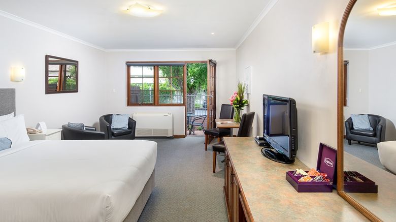 <b>Adelaide Inn Room</b>. Images powered by <a href="https://iceportal.shijigroup.com/" title="IcePortal" target="_blank">IcePortal</a>.