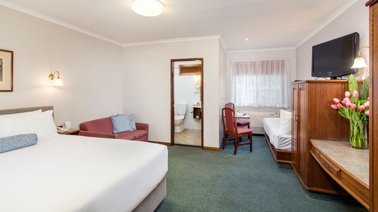 <b>Adelaide Inn Room</b>. Images powered by <a href="https://iceportal.shijigroup.com/" title="IcePortal" target="_blank">IcePortal</a>.