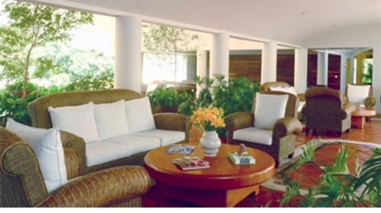 <b>Hotel Real de Chapala Lobby</b>. Images powered by <a href="https://iceportal.shijigroup.com/" title="IcePortal" target="_blank">IcePortal</a>.