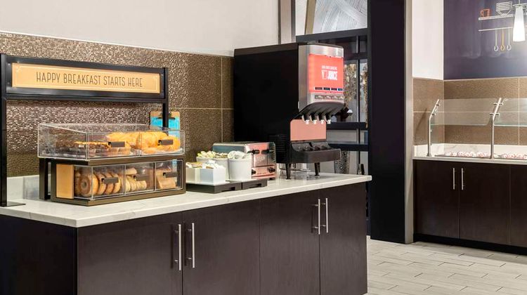 Hampton Inn & Suites Worcester Restaurant