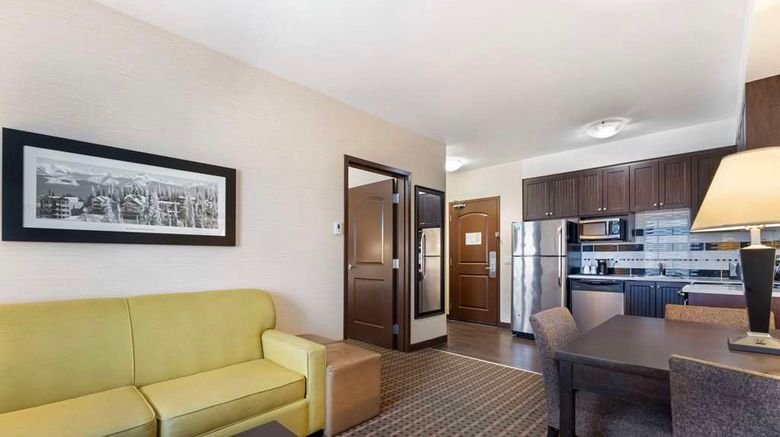 <b>Best Western Pacific Inn Room</b>. Images powered by <a href="https://iceportal.shijigroup.com/" title="IcePortal" target="_blank">IcePortal</a>.
