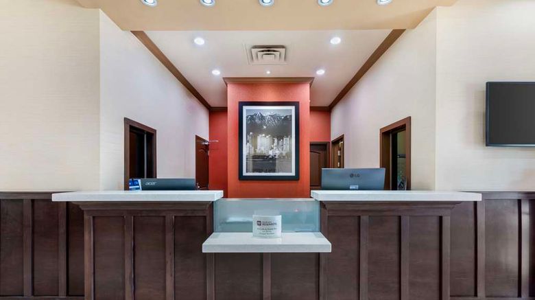 <b>Best Western Pacific Inn Lobby</b>. Images powered by <a href="https://iceportal.shijigroup.com/" title="IcePortal" target="_blank">IcePortal</a>.