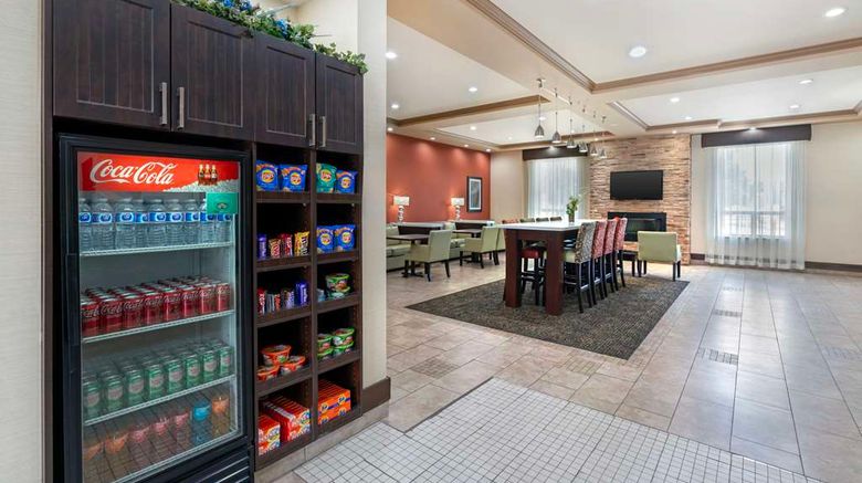 <b>Best Western Pacific Inn Lobby</b>. Images powered by <a href="https://iceportal.shijigroup.com/" title="IcePortal" target="_blank">IcePortal</a>.