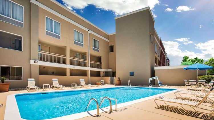 Days Inn Florence Near Civic Center Pool